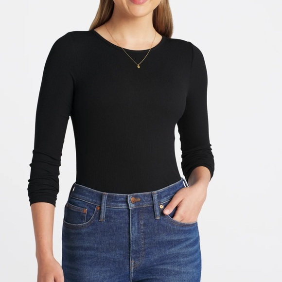 New‎ 41 HAWTHORN
Denise Crew Neck Fitted Rib Knit Top - Picture 1 of 4